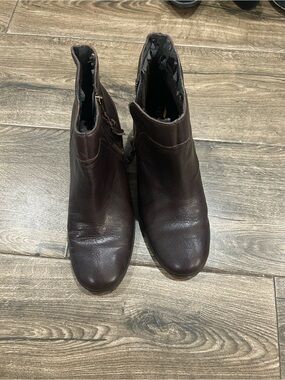 AEROSOLES Dark Brown Leather Ankle Booties with Side Zip